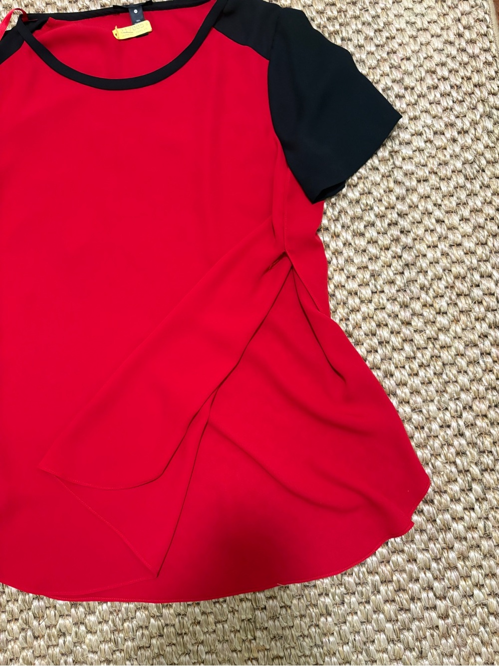 Aqua Red and Black Short Sleeve Contrast Top - Picture 5 of 7